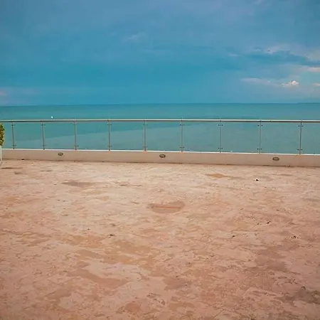 Apartamento Apto Moderno Frente Al Mar Hermosas Vistas- A 7 Minutos Del Centro Historico Y Del Aeropuerto Internacional *