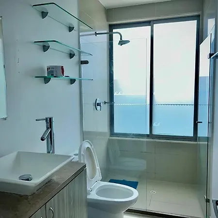 Apartamento Apto Moderno Frente Al Mar Hermosas Vistas- A 7 Minutos Del Centro Historico Y Del Aeropuerto Internacional